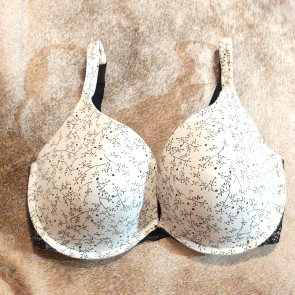 Cacique 38F Cotton Boost Plunge Black and White